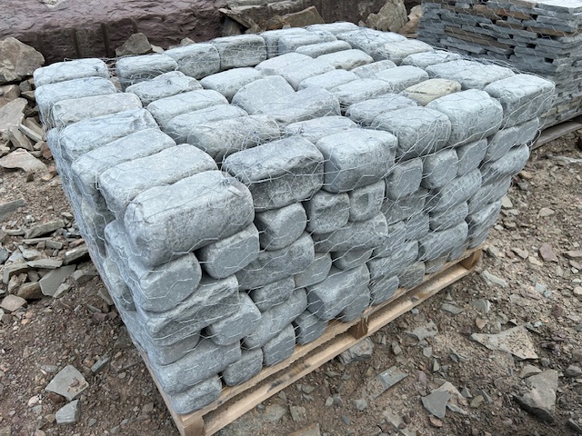 Lot 29: 3 pallets 4"x4"x8" Tumbled Bluestone Belgium Blocks 3